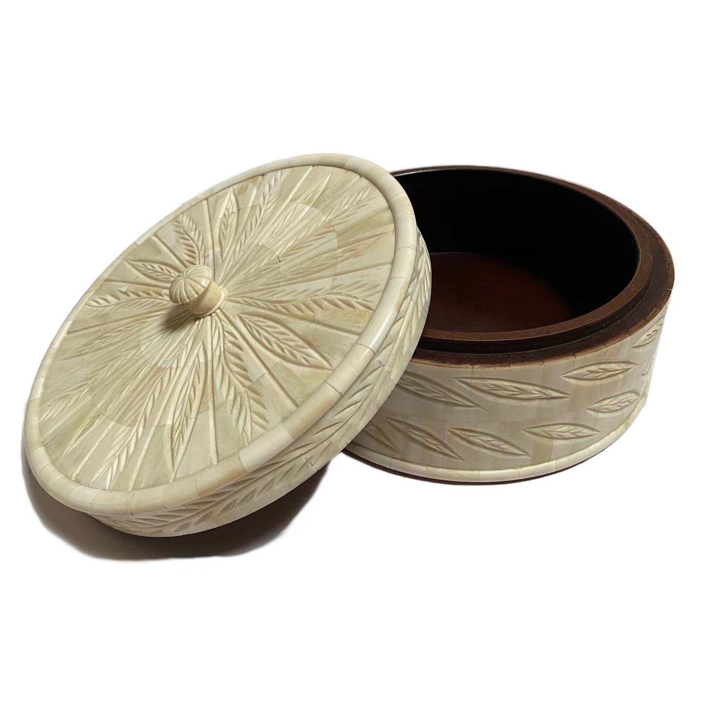 Round Bone Leaf Box