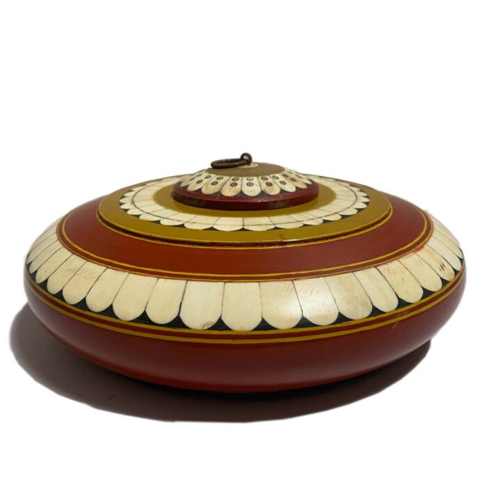 Polychrome Tobacco Box, Olive