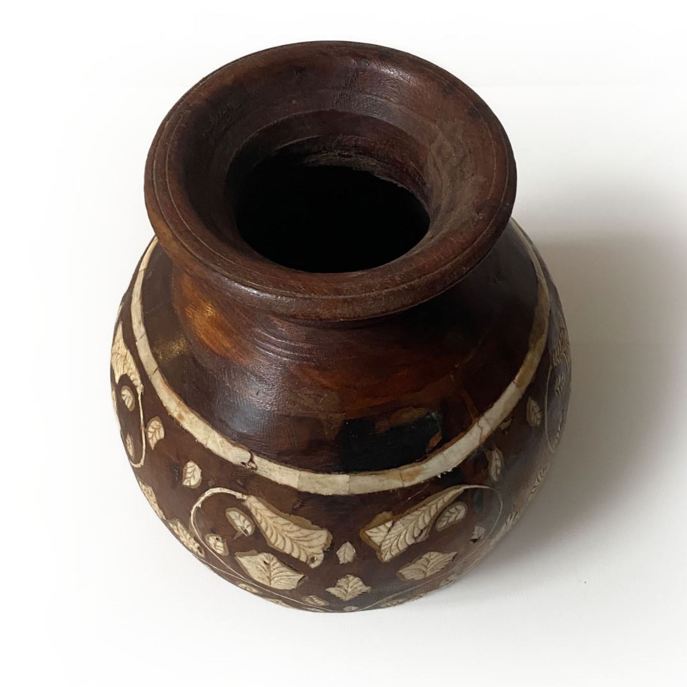 Bone Inlay Pot 114C