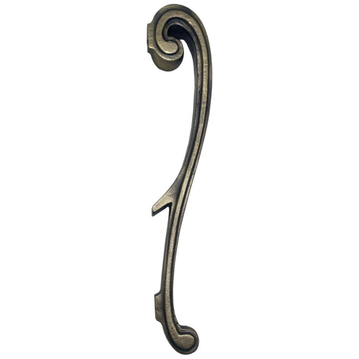 A large brass-plated luxury door handle from the interior design shop AOI Home.